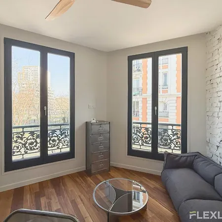 Superb Spacious Located At Mont Cenis Apartment *